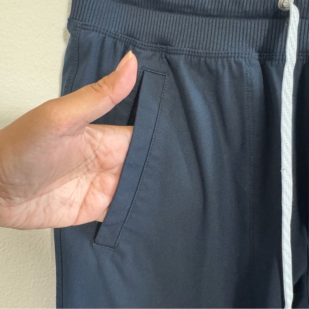 Vuori Navy Blue Meta Jogger Pants size Small - Picture 6 of 10